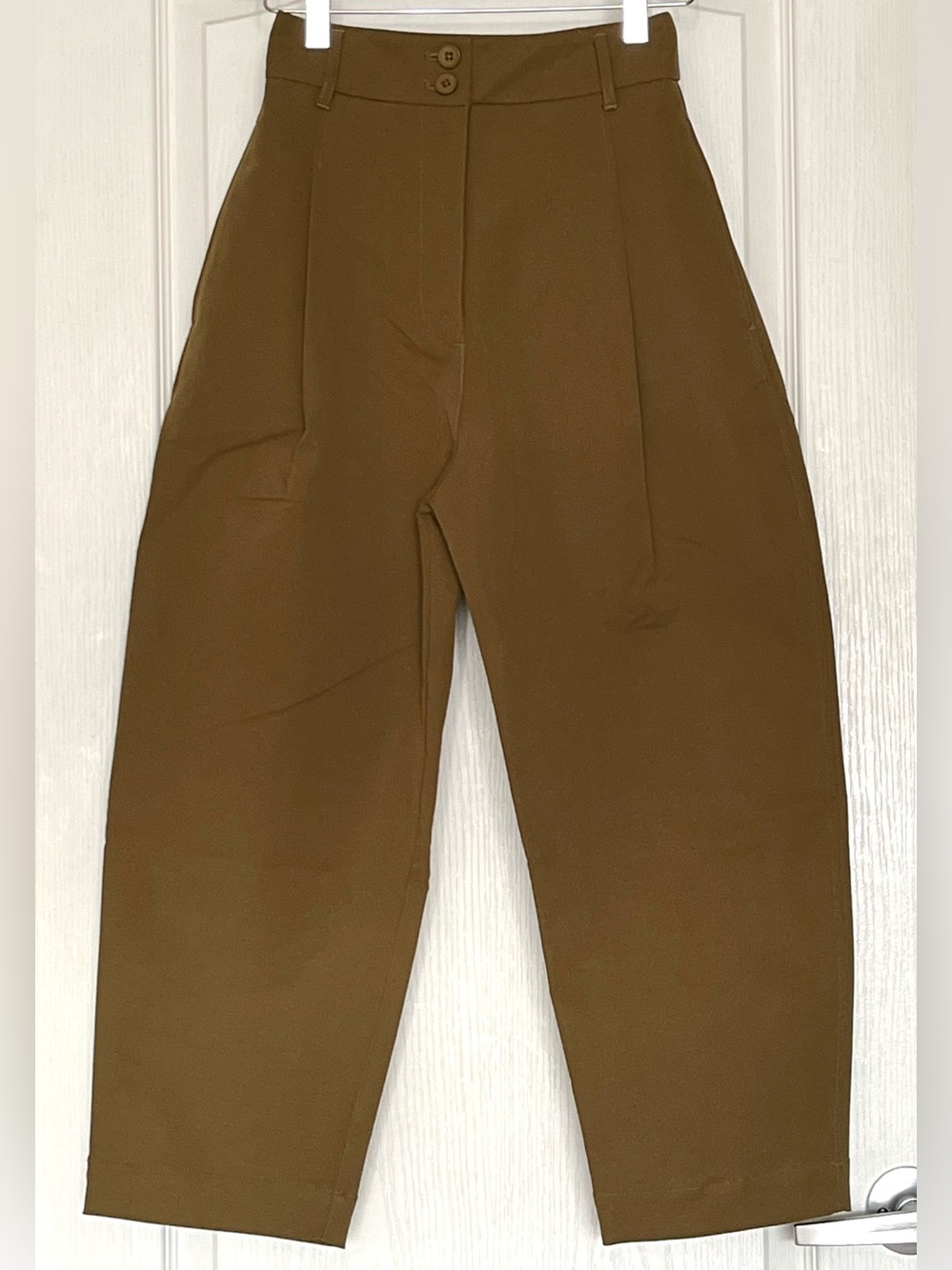 LOVE BONITO Calynn Textured Twill Barrel Pants Women XS US 2 Moss Green Pleated